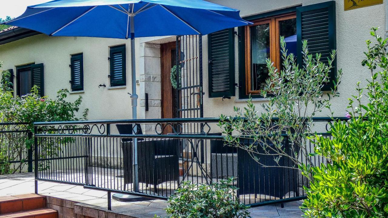 Apartment Nona Ancka Marezige Bagian luar foto